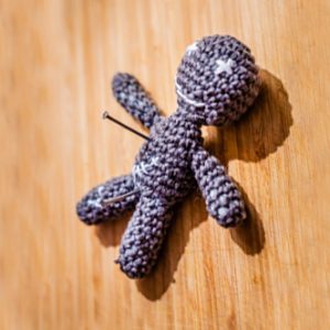 Voodoo Puppe handmade kaufen © scheidungskarten.de